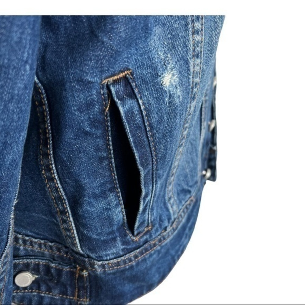 Blank NYC Blue Denim Distressed Crop Jean Jacket Size XS - Picture 5 of 9